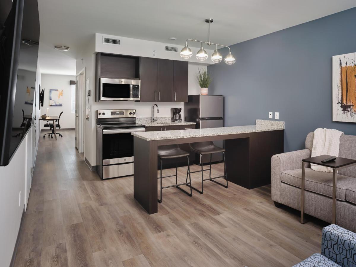 Stayapt Suites Houston-Nasa/Clear Lake ウェブスター エクステリア 写真